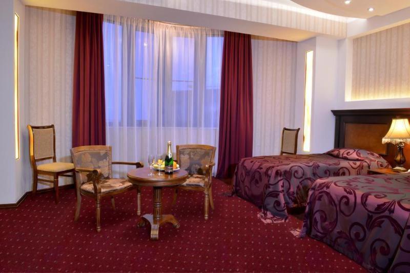 Spa Hotel Grace Forum Yerevan Ruang foto