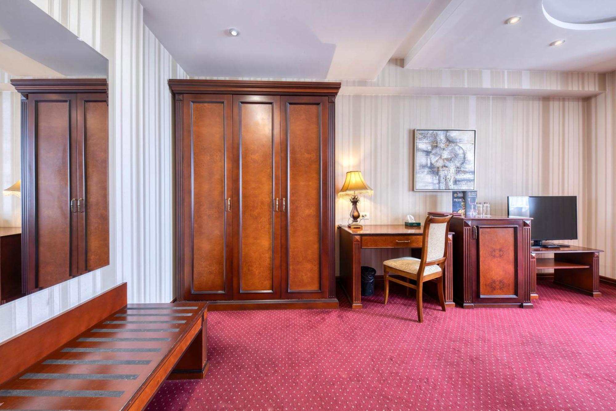 Spa Hotel Grace Forum Yerevan Ruang foto