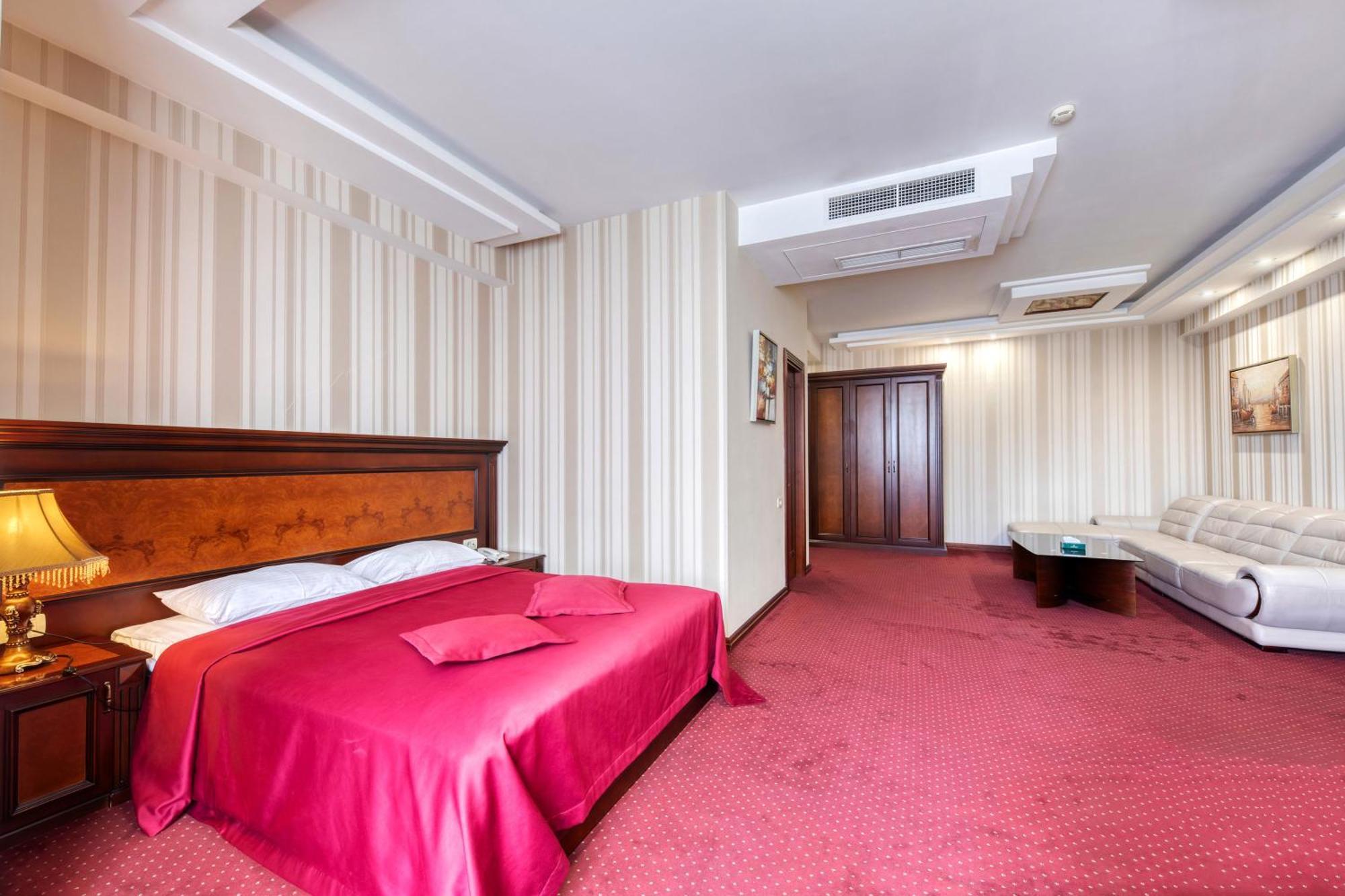 Spa Hotel Grace Forum Yerevan Ruang foto
